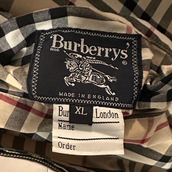 Vintage Reversible Burberrys Men's Tan Lightweight Jacket. - Picture 2 of 10